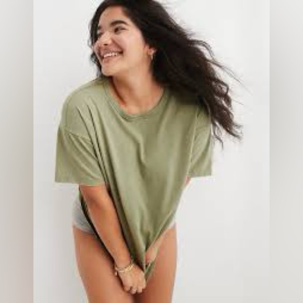 aerie Oversized tunic split hem T-Shirt medium green